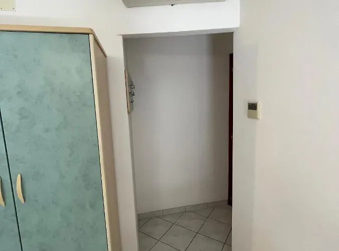 Desiree 2 Szálloda 2*