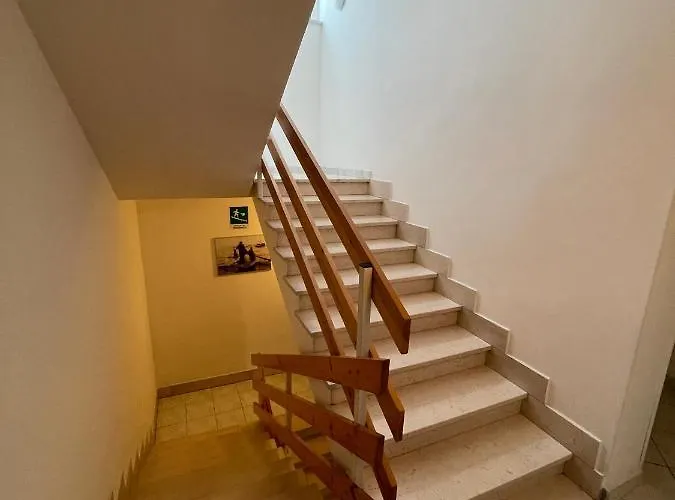 Desiree 2 2* Альба-Адриатика